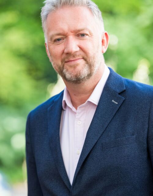 Simon Robinson