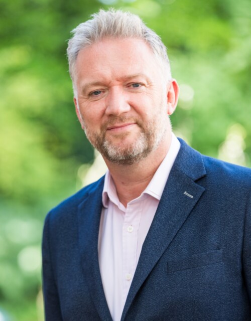 Simon Robinson